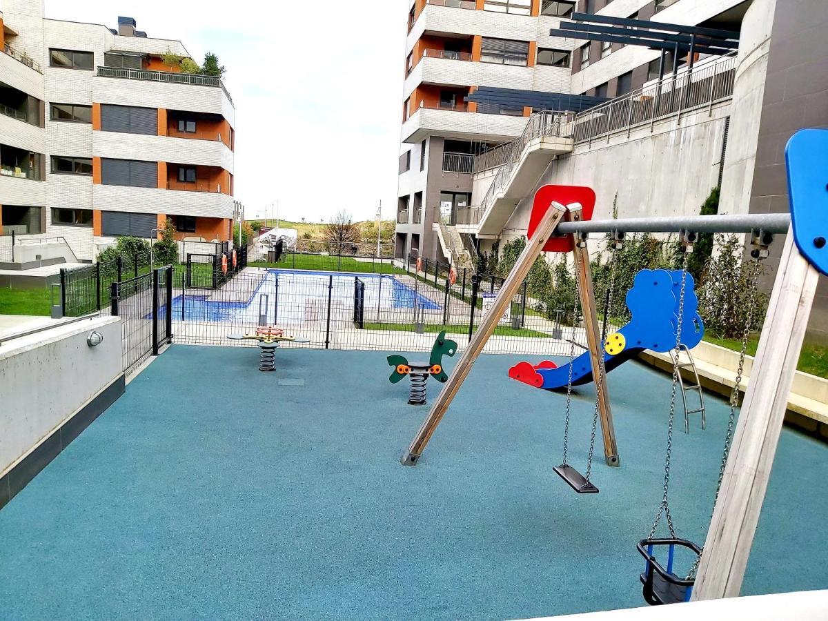 Costa Norte Gym Apartamento Con Terraza Garaje Y Piscina カストロ・ウルディアレス エクステリア 写真